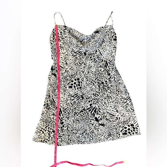 Windsor Sleek & Chic Leopard Print Satin Mini Dress Size Medium - Picture 9 of 10